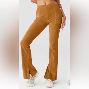 ALO YOGA Micro Corduroy High Waist Winter Break Flare Pant Legging Toffee Medium